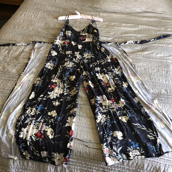 Jumpsuit - Picture 3 of 6